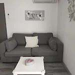 Hébergement de vacances Maison Confortable à Avec Terrasse Privée