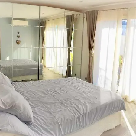 Vakantiehuis Maison Confortable A Avec Terrasse Privee *