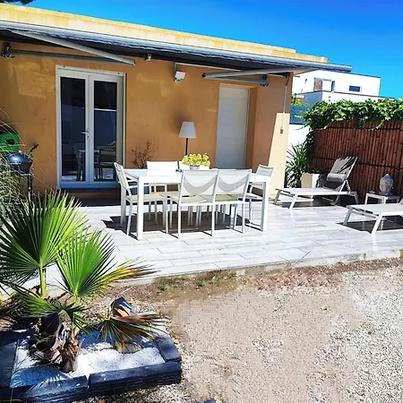 Maison Confortable A Avec Terrasse Privee *
