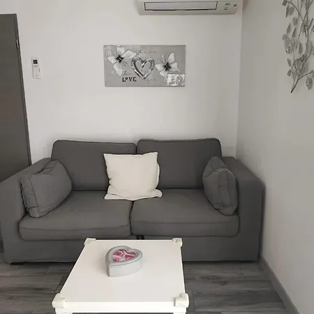 Vakantiehuis Maison Confortable A Avec Terrasse Privee